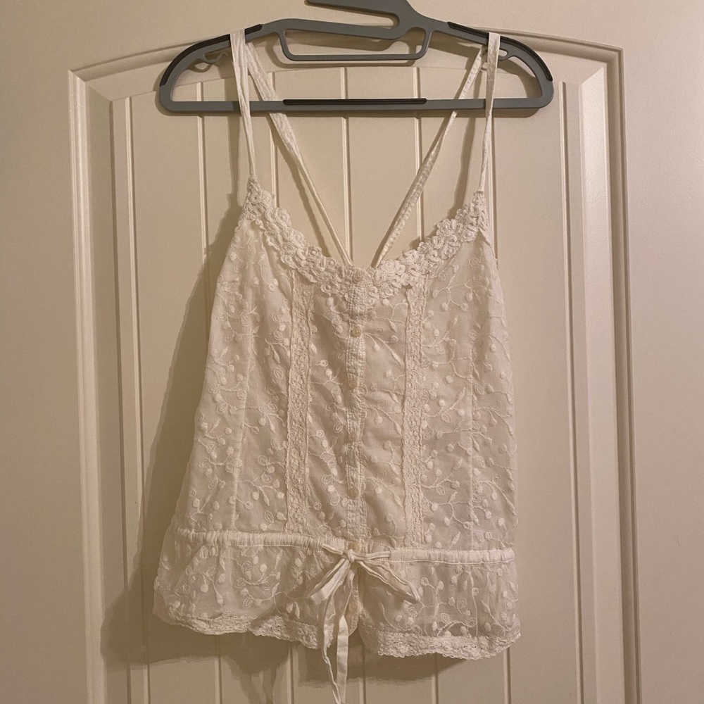 Hollister cream lace button up tank
